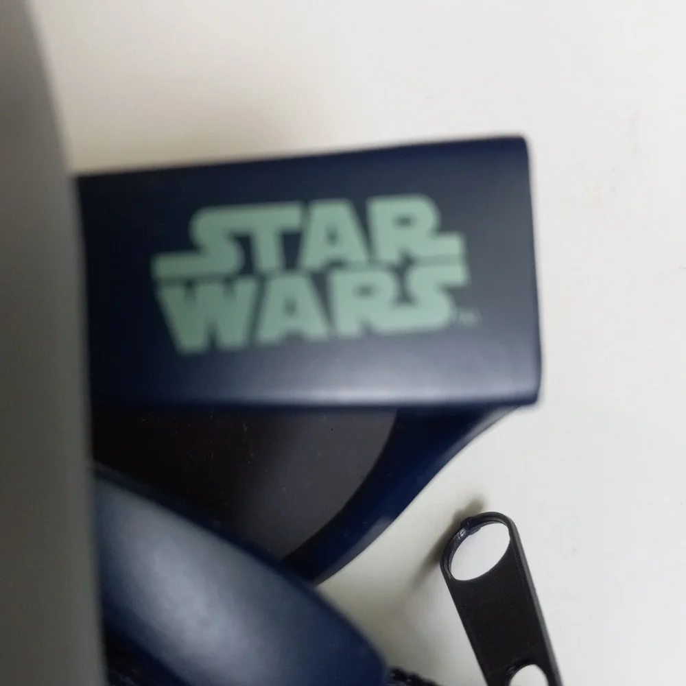 STAR WARS SUNGLASSES & CASE SET